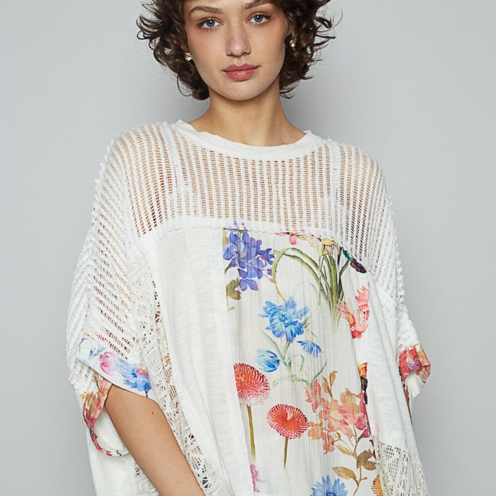 POL Lightweight Floral Top in Off White Multi